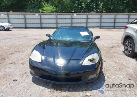 2008 Chevrolet Corvette из США, поврежденный, VIN 1G1YY26W185102871